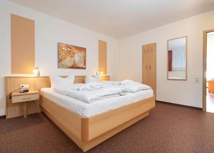 Margaretha, App 12 *